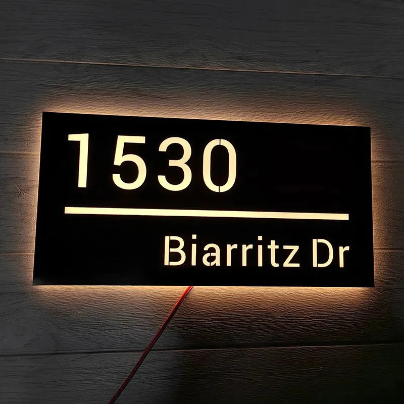 Luminescence Domestique – Plaque de Maison Éclairée et Originale