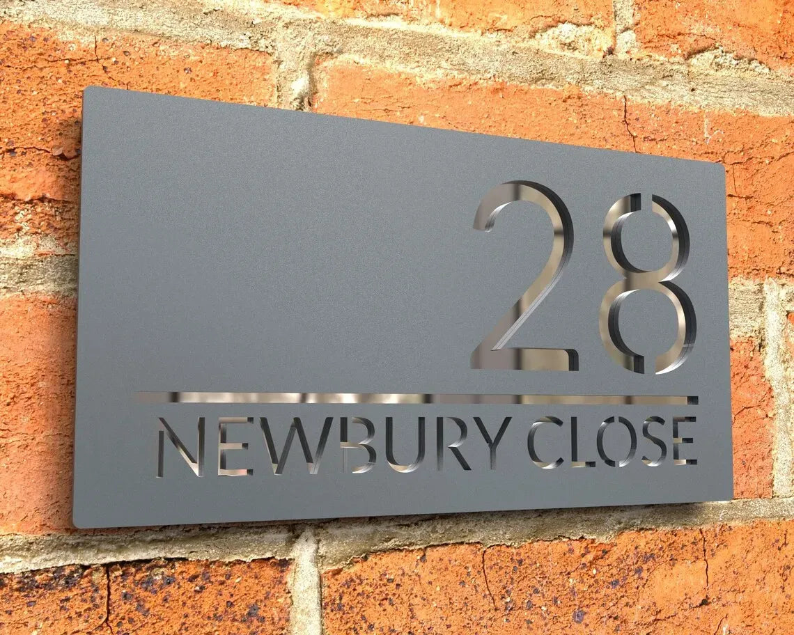 Luxe en Plein Air: Plaque Décorative Extérieure Personnalisable